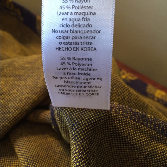 SOLD - LulaRoe Classic Tee size small - Picture 6 of 6